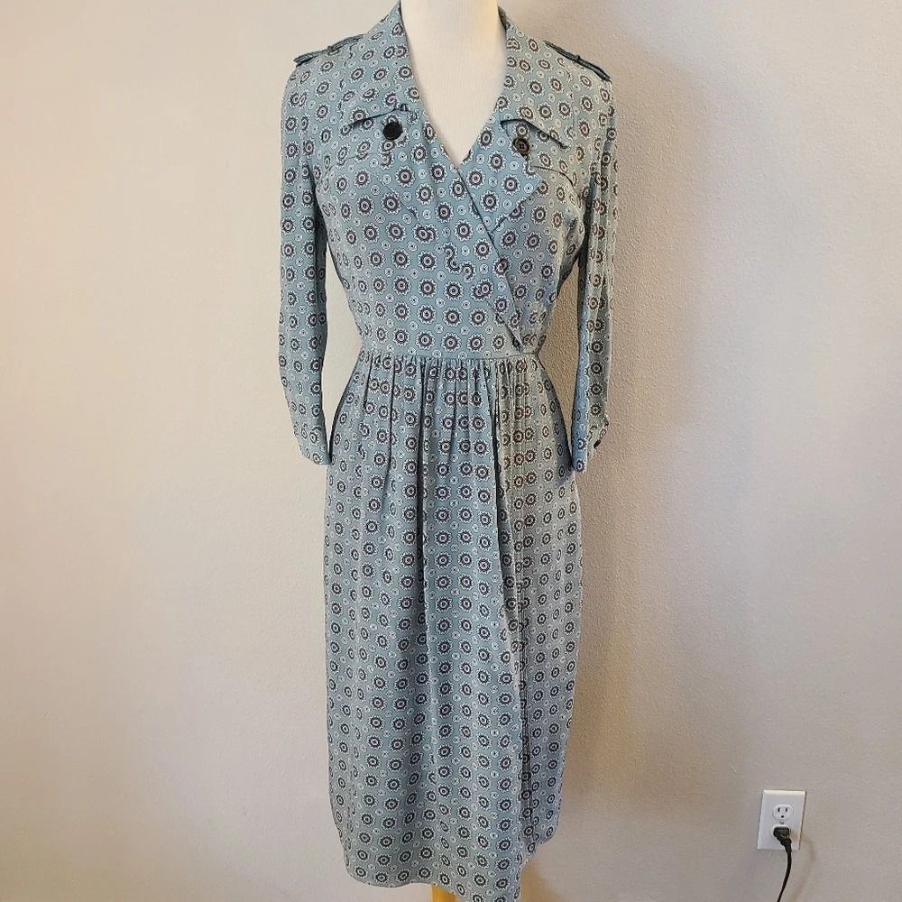 Burberry Agatha Pale Stone Silk Trench Dress -NWT - Picture 4 of 14